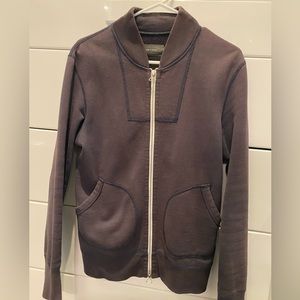 Wings+Horns fitted zippy